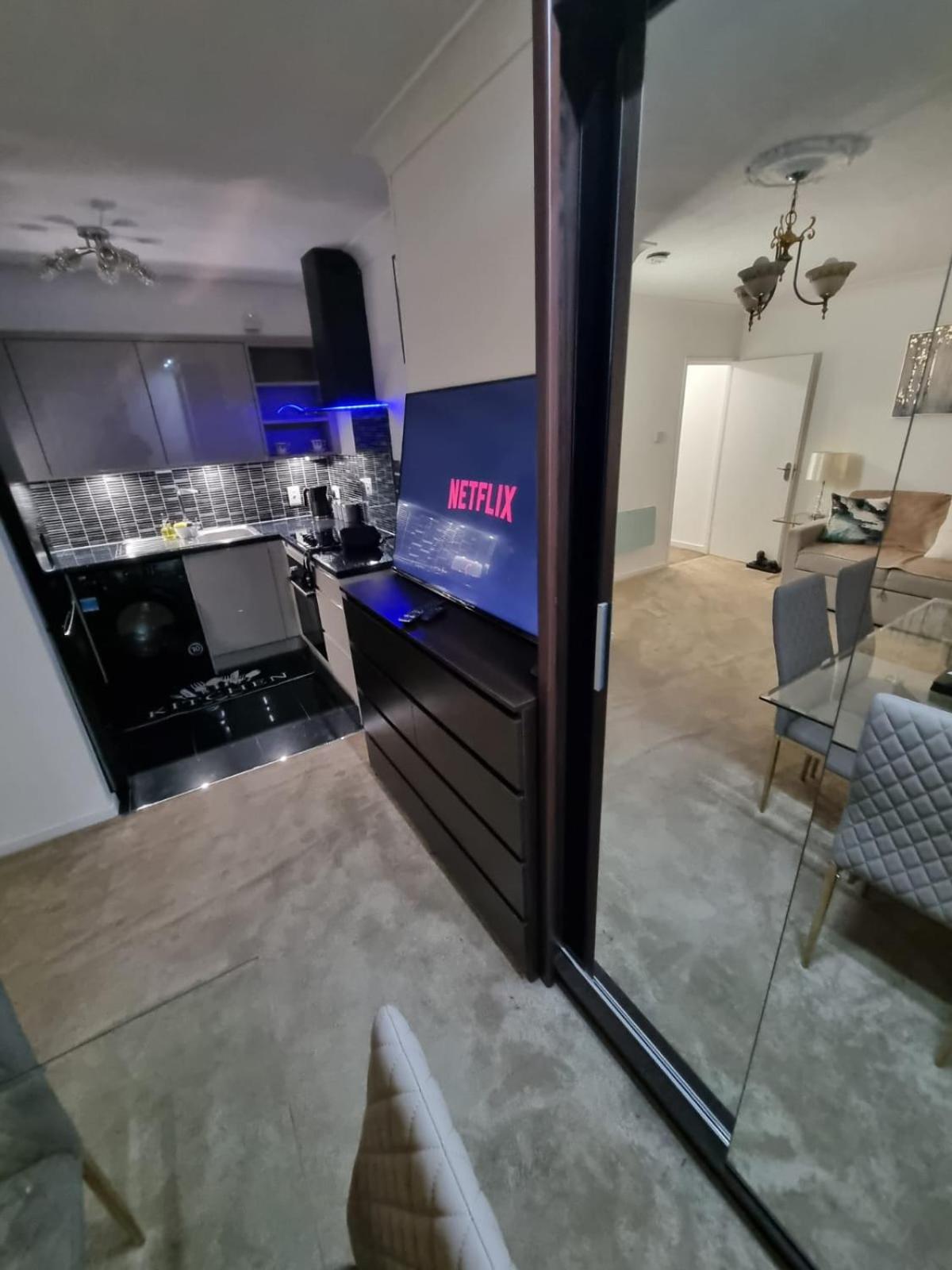 Stylish London Apartment & Free Parking المظهر الخارجي الصورة