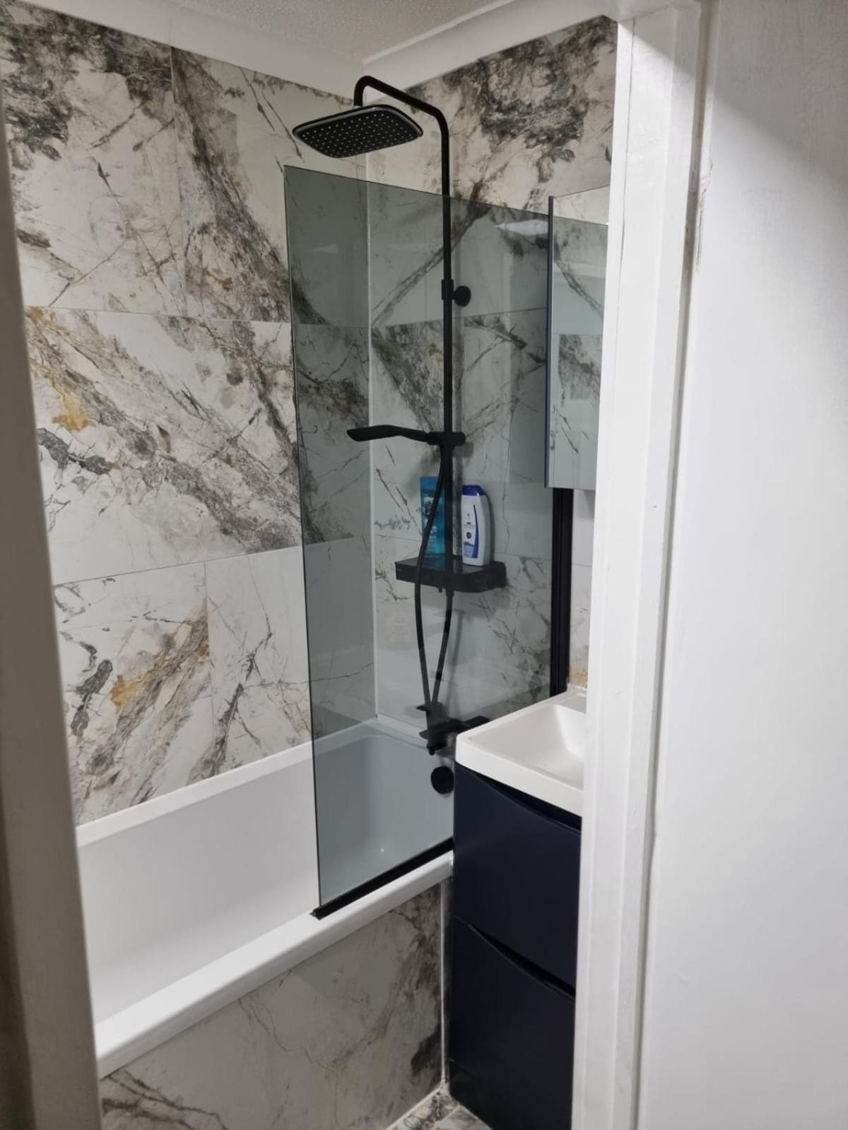Stylish London Apartment & Free Parking المظهر الخارجي الصورة